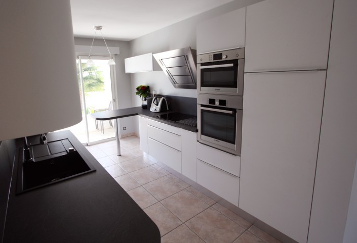 cuisine-en-cuir-blanc