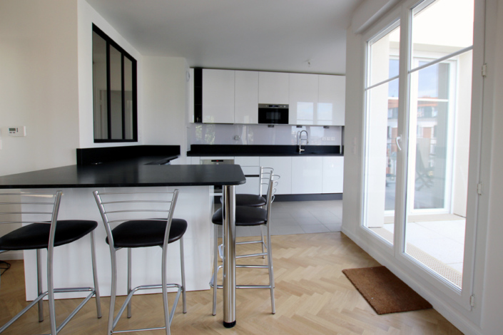 cuisine-moderne-laquée-blanc-1